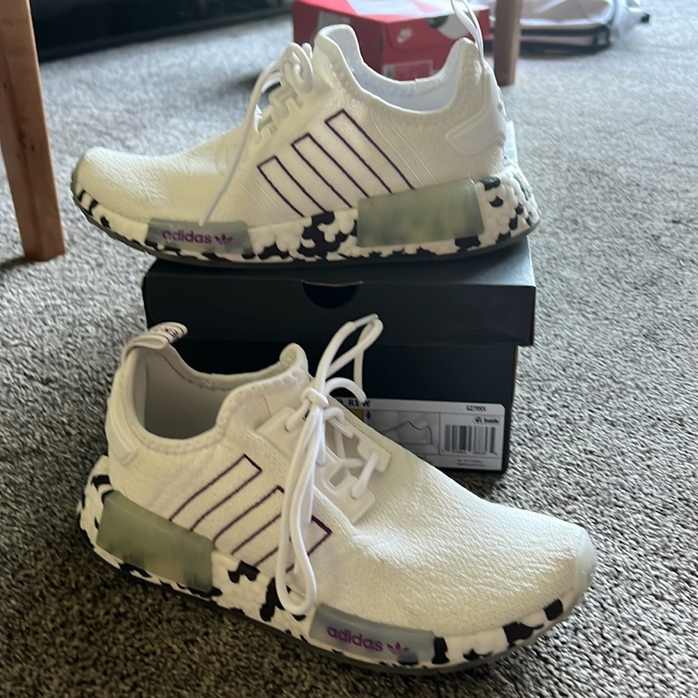 Women’s 6.5 Adidas NMD R1 active purple spotted